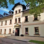 Hotel Poutni Dum 3*