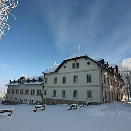 Poutni Dum Hotel 3*