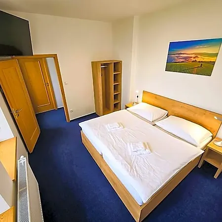 Hotel Poutni Dum 3*