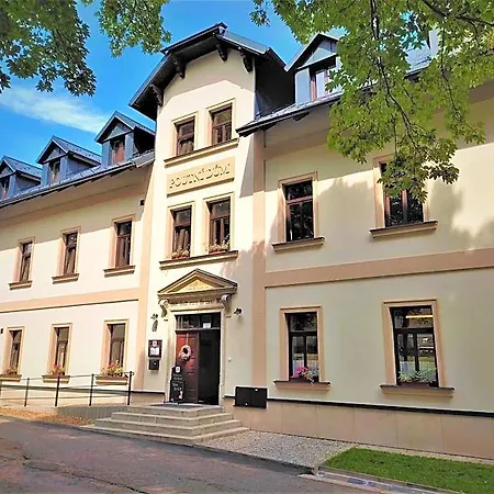 Poutni Dum Hotel 3*